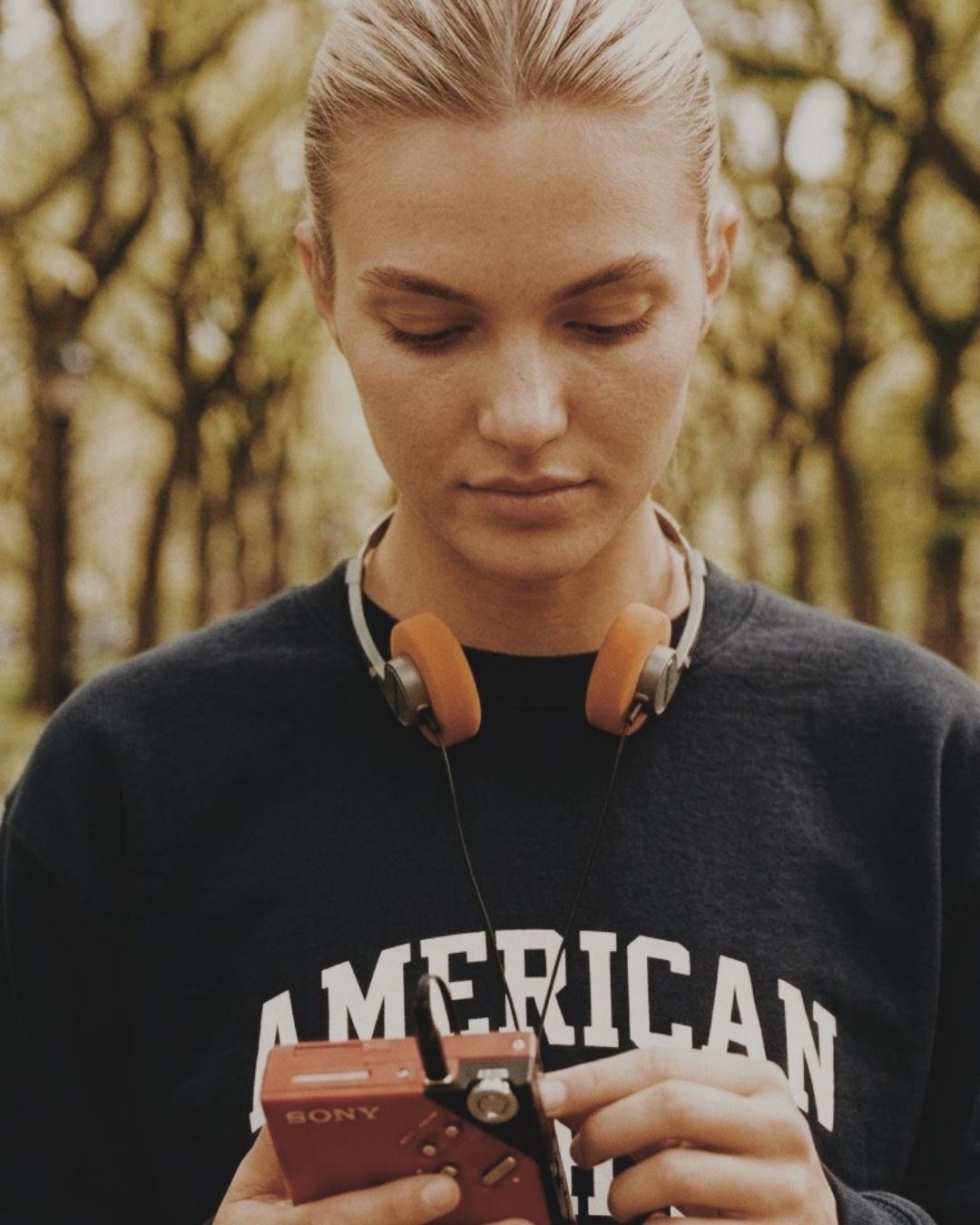 The American Daughter Crewneck